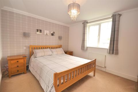8 Brewer Walk, Crossways, Dorchester, DT2 8WN