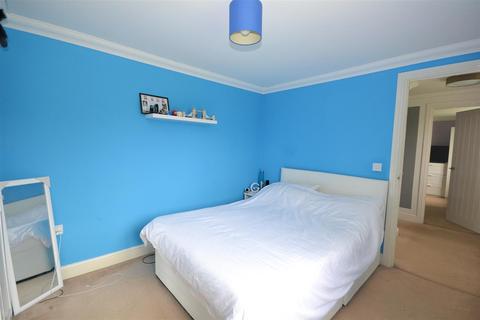 8 Brewer Walk, Crossways, Dorchester, DT2 8WN