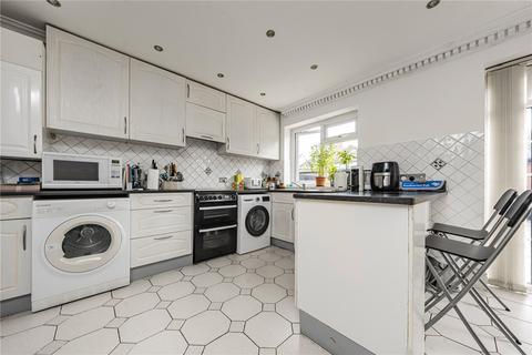 undefined, Victoria Avenue, Hounslow
