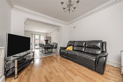 3 bedroom end of terrace house for sale, Victoria Avenue, Hounslow