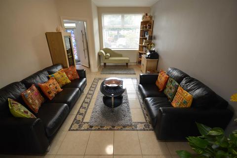 3 bedroom terraced house for sale, Brantwood Gardens, Redbridge