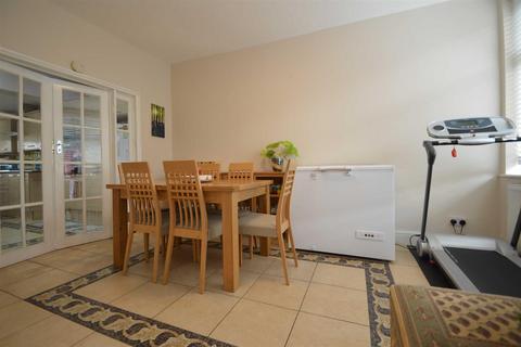 3 bedroom terraced house for sale, Brantwood Gardens, Redbridge