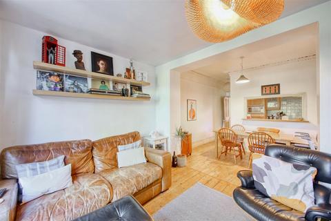 2 bedroom flat for sale, Beechdale Road, Brixton SW2