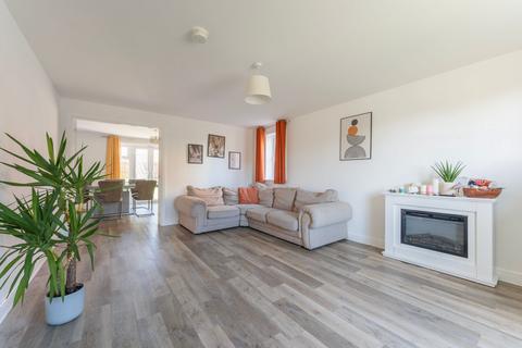 4 bedroom detached house for sale, Royal Sovereign Avenue, Norwich