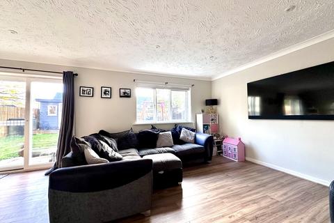 3 bedroom semi-detached house for sale, Gunning Road, Ely, Cambridgeshire