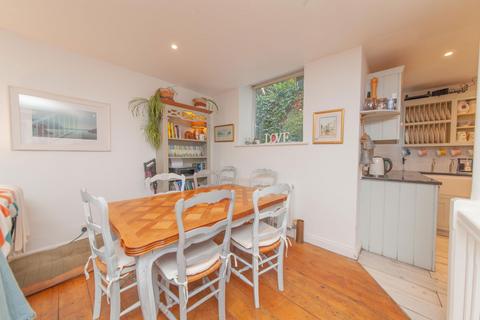undefined, South Town, Dartmouth TQ6