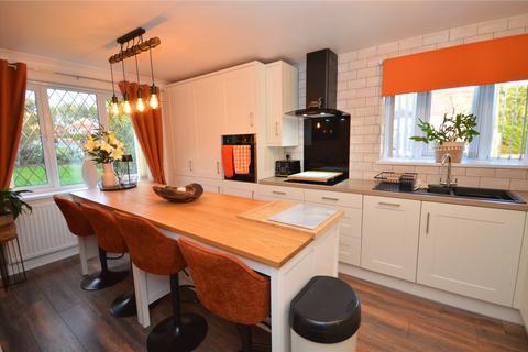 3 bedroom detached house for sale, Thirlmere Gardens, Leeds, West Yorkshire