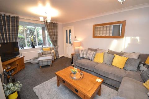 3 bedroom detached house for sale, Thirlmere Gardens, Leeds, West Yorkshire