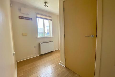 2 bedroom flat for sale, Harn Road, Hampton Centre, Peterborough