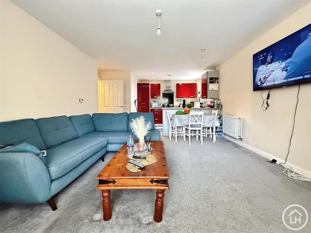 Lounge / Kitchen
