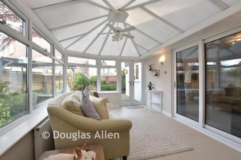 4 bedroom detached house for sale, Blake Hall Drive, Wickford SS11