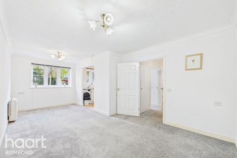 undefined, Regarth Avenue, Romford, RM1 1AJ