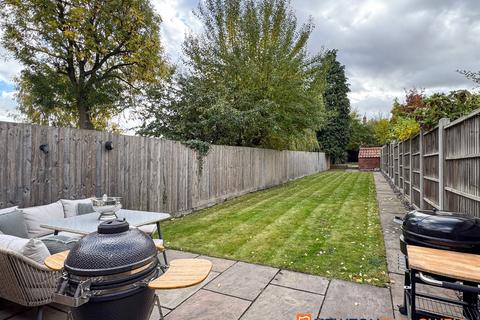 undefined, Low Street, 8 NG23