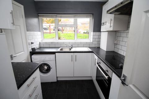 2 bedroom flat for sale, Arden Close, Stourbridge DY8