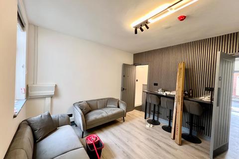 6 bedroom terraced house to rent, Victoria Street, Reading RG1