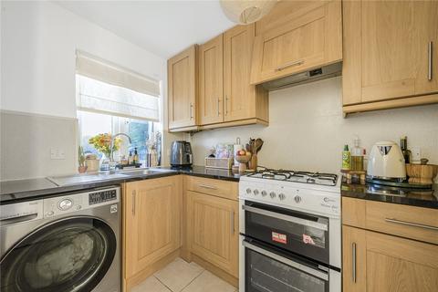 38 Pennington Way, London, SE12 9QB