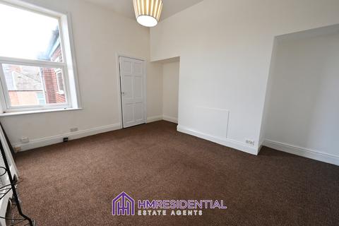 3 bedroom flat to rent, Gainsborough Grove, Arthurs Hill NE4