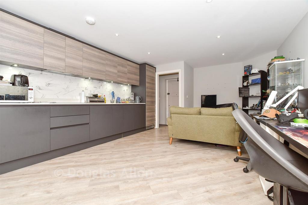 Lounge/Diner/ Kitchen