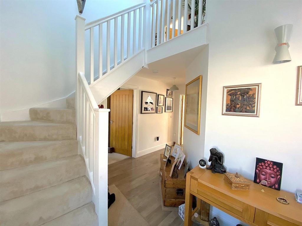 56 C Haslam Crescent - Hall.jpg