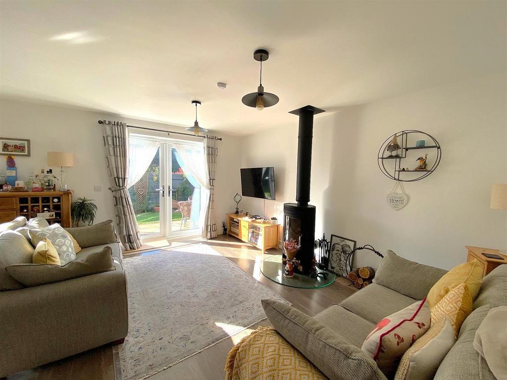56 C Haslam Crescent - Lounge1.jpg
