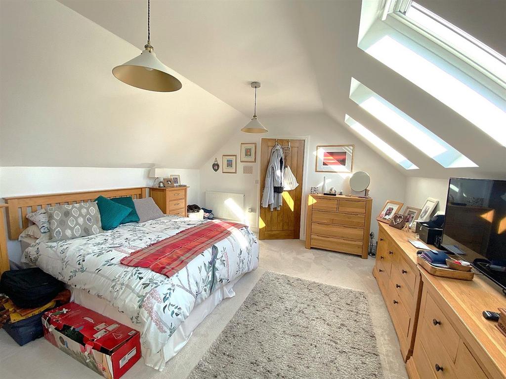 56 C Haslam Crescent - Bed2.jpg