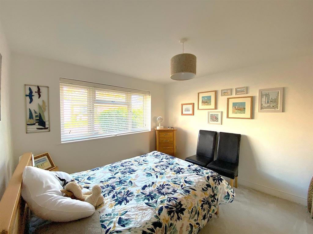 56 C Haslam Crescent - Bed3.jpg