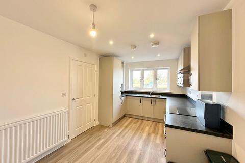4 bedroom end of terrace house to rent, Barrosa Way, Whitehouse, Milton Keynes, MK8
