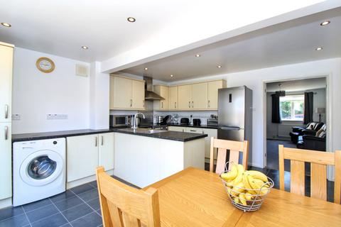 3 bedroom end of terrace house for sale, Parishes Mead, Stevenage SG2