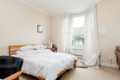 2 bedroom flat to rent, Mountgrove Road, Finsbury Park