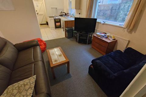 5 bedroom house to rent, Partridge Road, Roath,