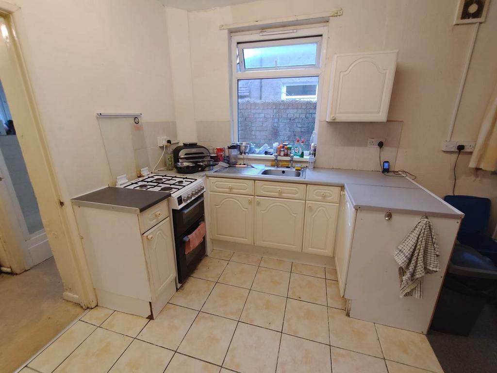 Kitchen Reverse