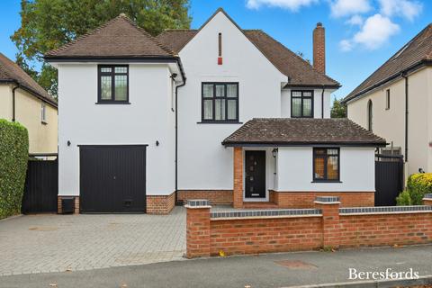 undefined, Links Avenue, Gidea Park, RM2