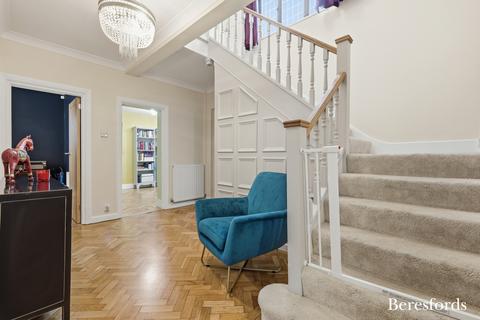 undefined, Links Avenue, Gidea Park, RM2