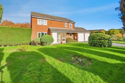 4 bedroom detached house for sale, Greenacre Close, Tamworth