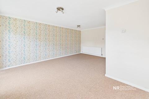 3 bedroom terraced house to rent, Middle Lane, Epsom, Surrey. KT17