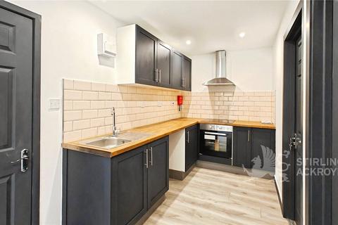 1 bedroom in a house share to rent, Raymond Crescent, Guildford, Surrey, GU2