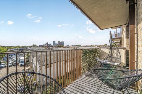 3 bedroom apartment for sale, Waterfront Heights, 152a Mount Pleasant, Wembley, HA0
