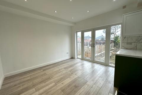 3 bedroom semi-detached house for sale, Mount Road, Wolverhampton WV4