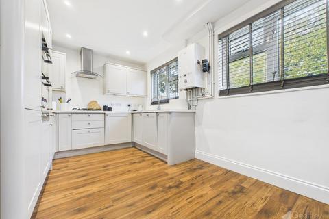 4 bedroom end of terrace house for sale, Balmoral Close, Bragbury End, Stevenage SG2