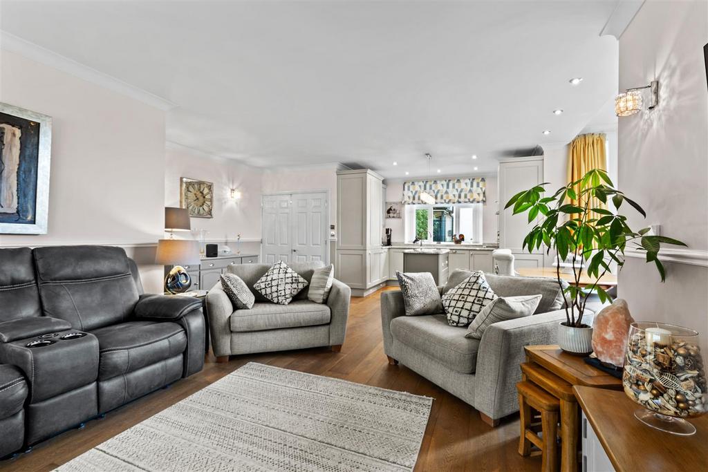 Living room and kitchen-8.jpg