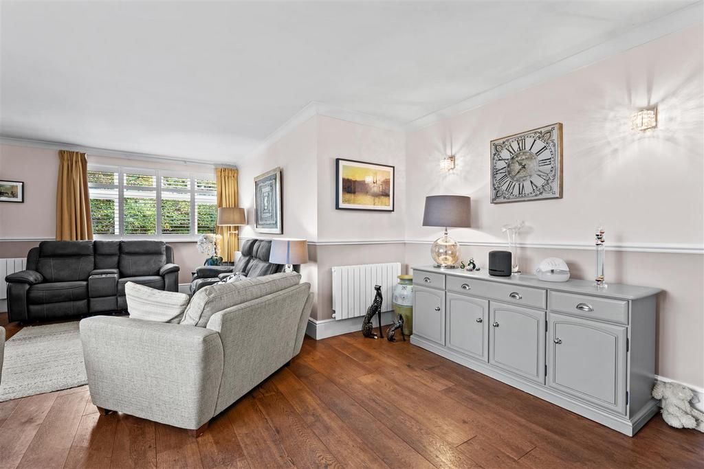 Living room and kitchen-3.jpg