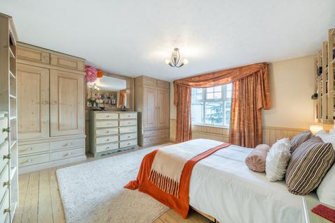undefined, Crockford Park Road, Addlestone, Surrey, KT15