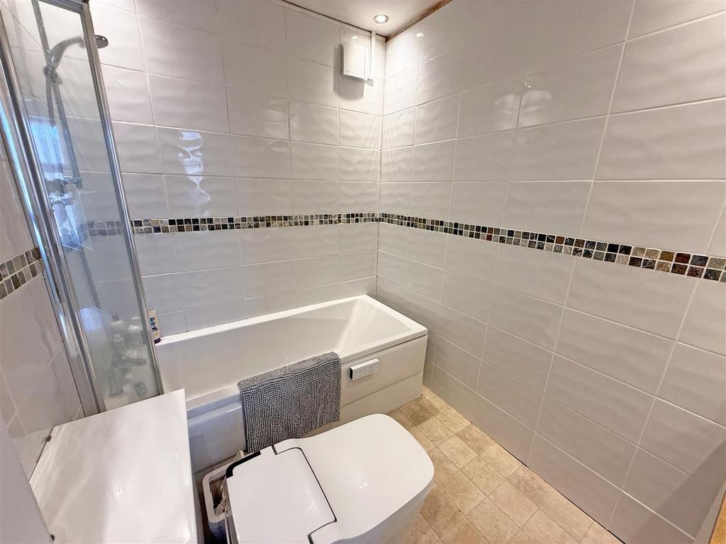 Wilberfoce Bathroom.jpg