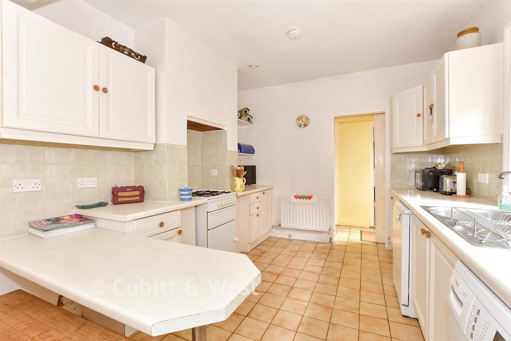 Kitchen/ Breakfast Room