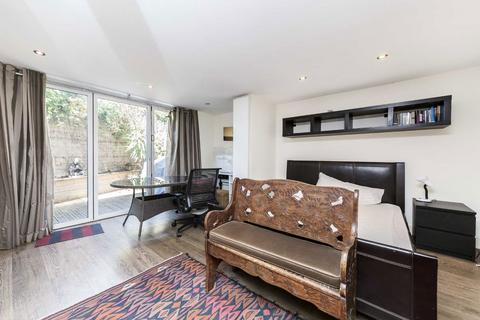 undefined, Malvern Mews, London NW6