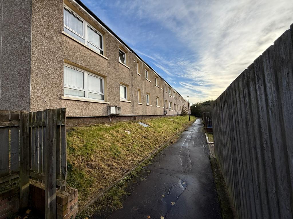 169 L, Hillend Rd, Glasgow G22 6 PR