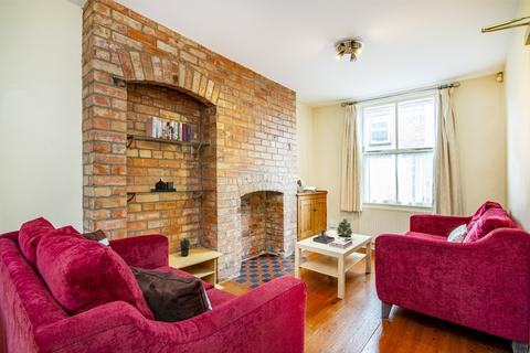 4 bedroom terraced house to rent, Woodward Street, Nottingham NG2