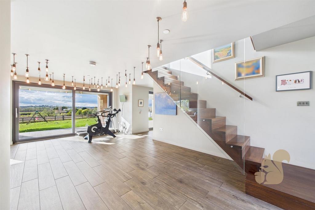 CAM03877 G0-PR0270-STILL027.jpg