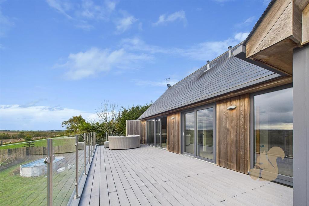 CAM03877 G0-PR0270-STILL033.jpg