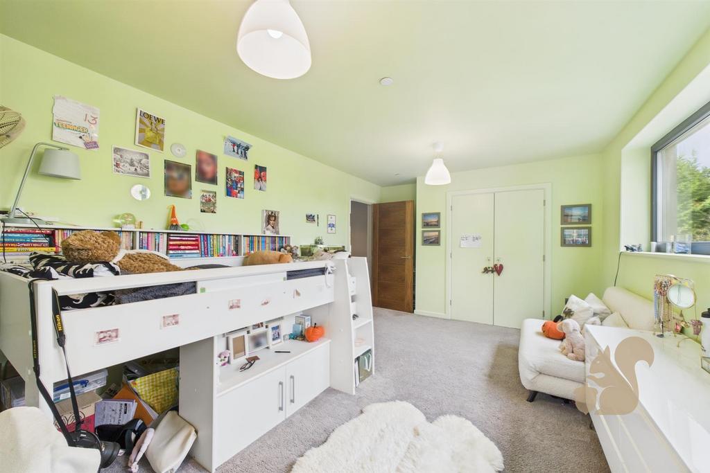 CAM03877 G0-PR0270-STILL056.jpg